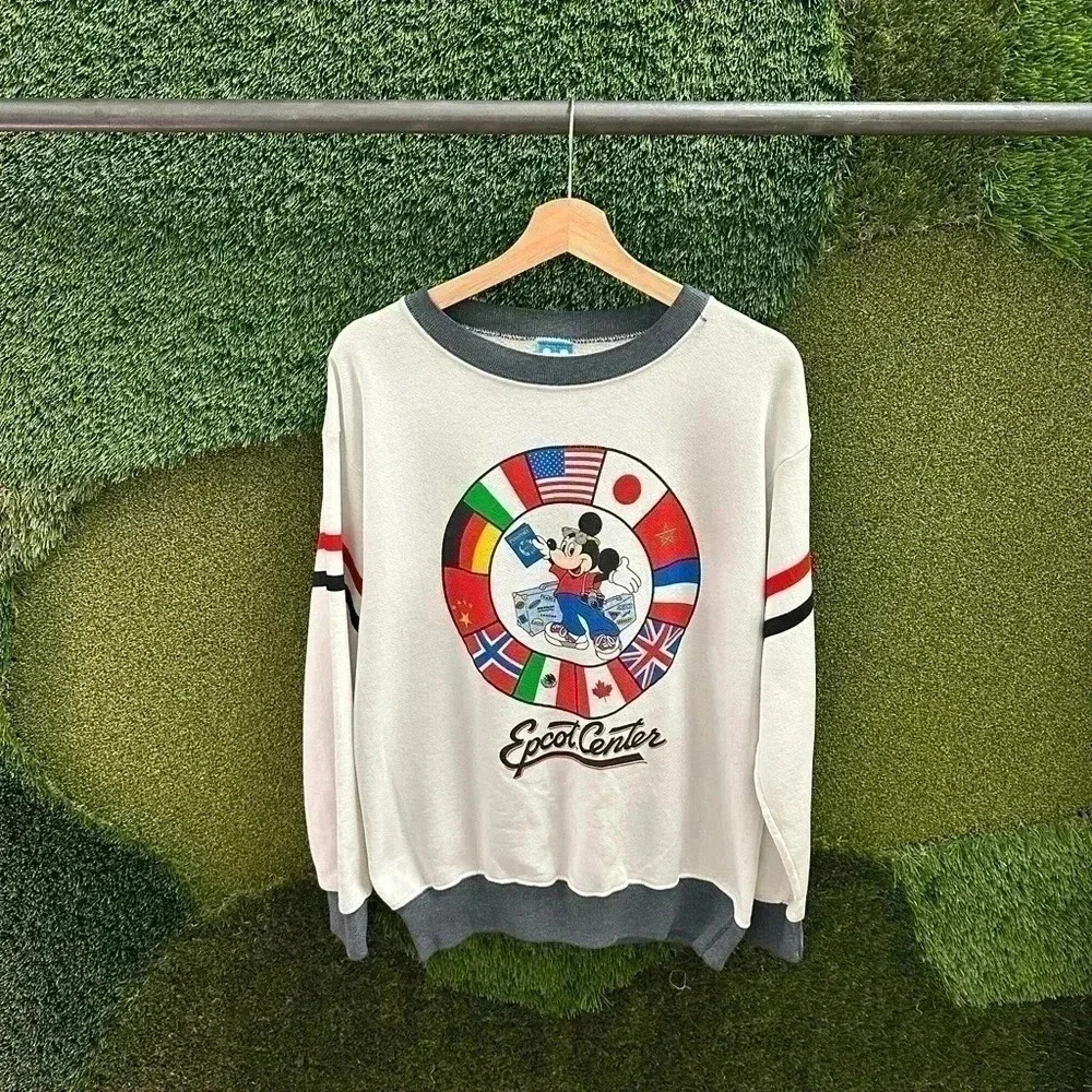 Vintage Disney Epcot Ceter  Mickey Flags Crewneck Large